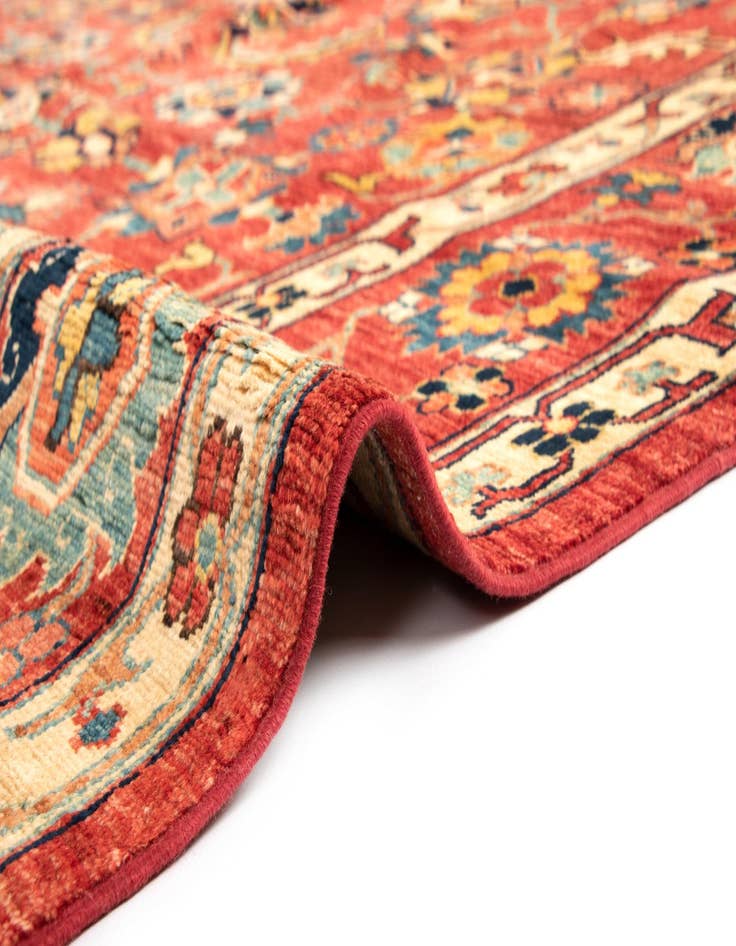 Detail image of 7' 5 x 9' 5 Sara Wool Rug