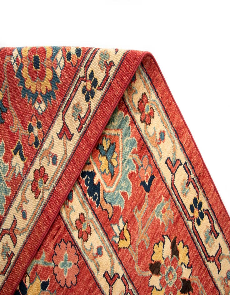 Detail image of 7' 5 x 9' 5 Sara Wool Rug