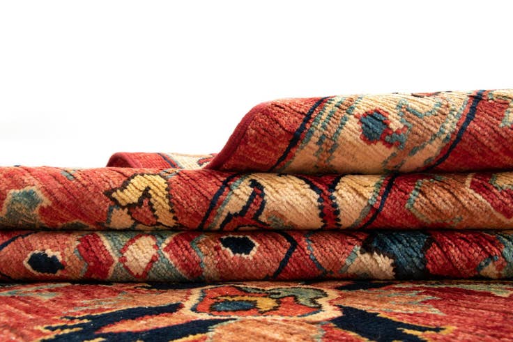Detail image of 7' 5 x 9' 5 Sara Wool Rug