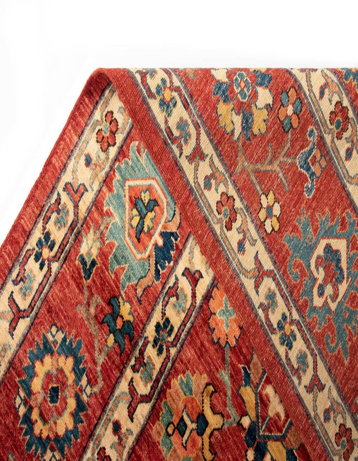 Detail image of 7' 5 x 9' 9 Sara Wool Rug