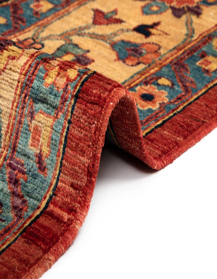 Detail image of 6' 10 x 9' 6 Sara Wool Rug