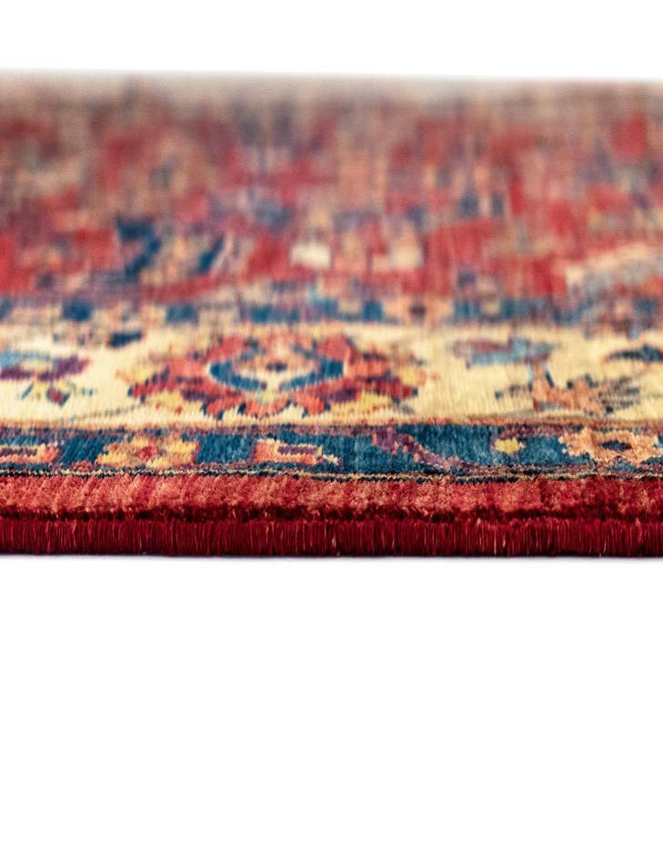 Detail image of 6' 2 x 8' 4 Sara Rug