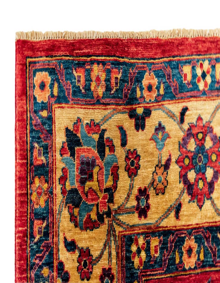 Detail image of 6' 2 x 8' 4 Sara Rug