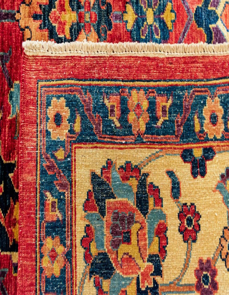 Detail image of 6' 2 x 8' 4 Sara Rug