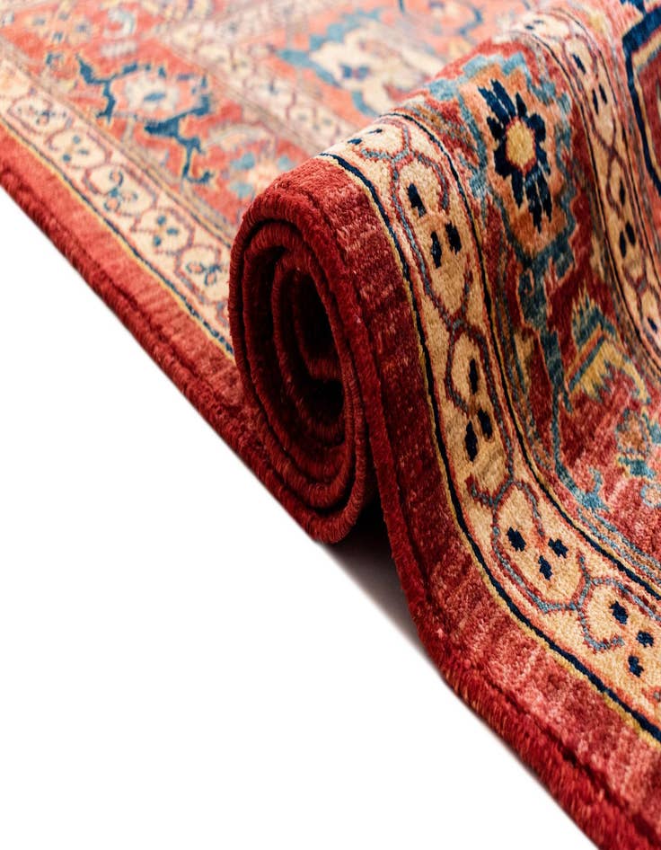 Detail image of 6' 6 x 8' 10 Sara Rug