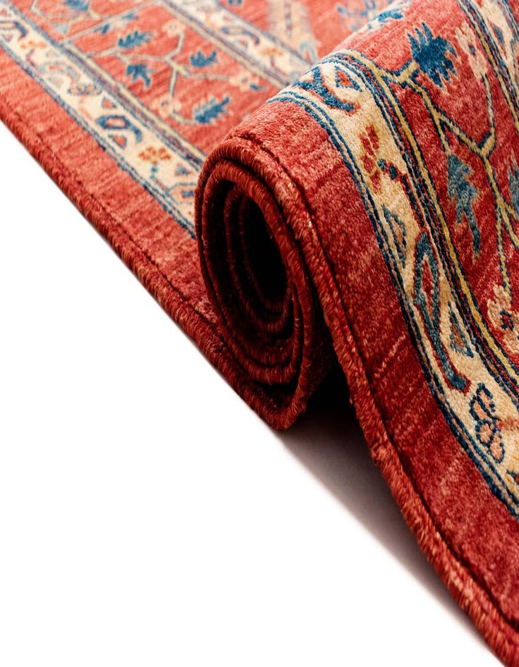 Detail image of 7' 1 x 8' 11 Sara Rug