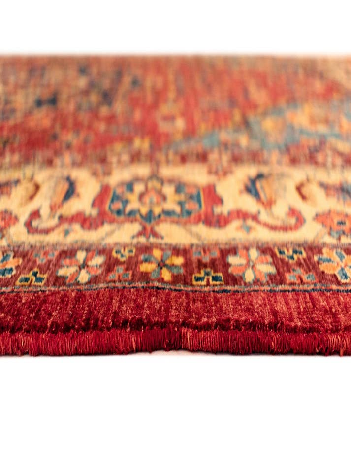 Detail image of 7' 2 x 9' 6 Sara Rug