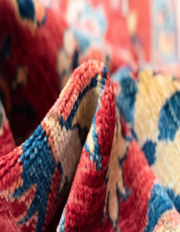 Detail image of 4' 11 x 6' 7 Sara Rug