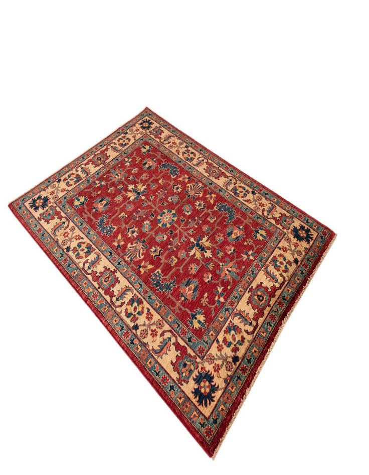 Detail image of 4' 11 x 6' 7 Sara Rug