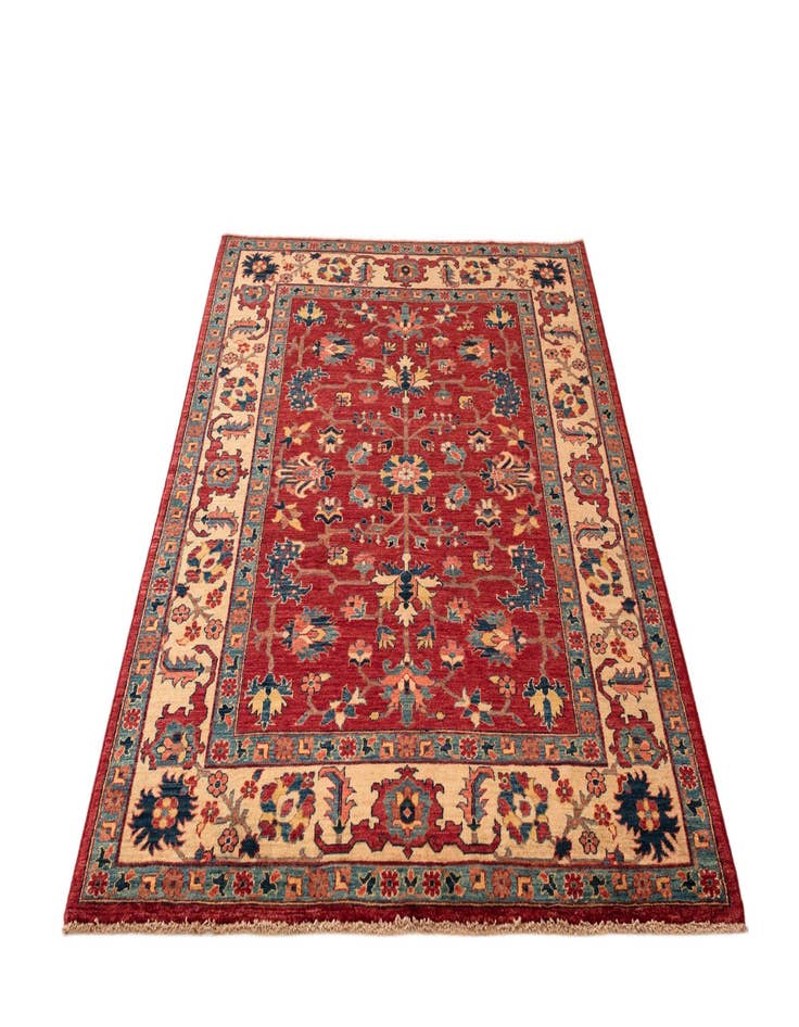 Detail image of 4' 11 x 6' 7 Sara Rug