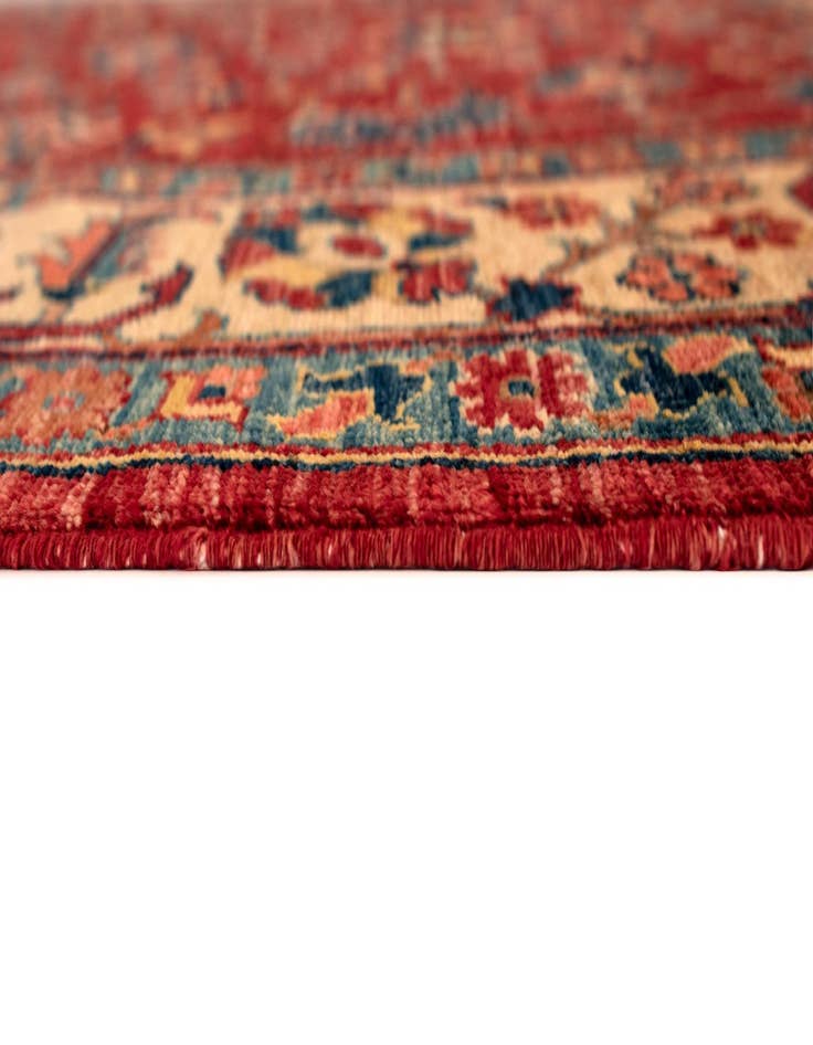Detail image of 4' 11 x 6' 7 Sara Rug