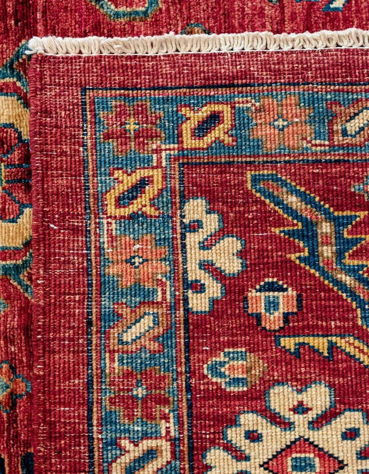 Detail image of 5' 1 x 6' 9 Sara Wool Rug