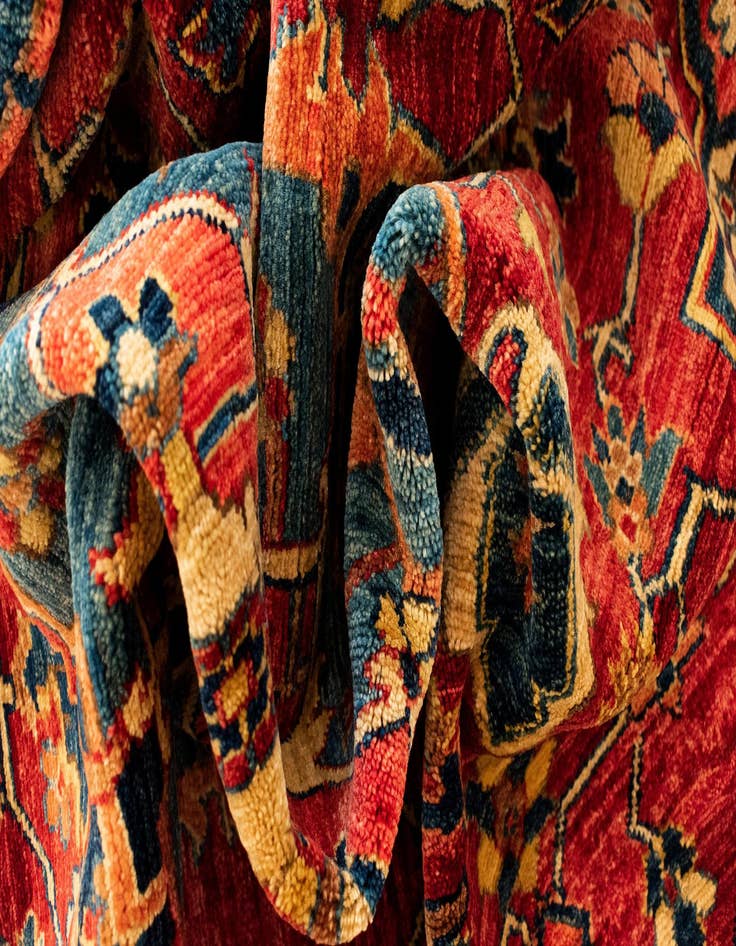 Detail image of 5' 11 x 7' 10 Sara Wool Rug
