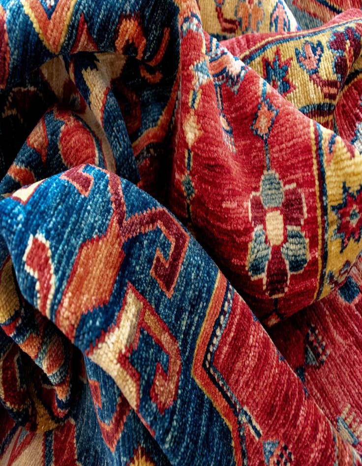 Detail image of 5' 11 x 7' 7 Sara Wool Rug