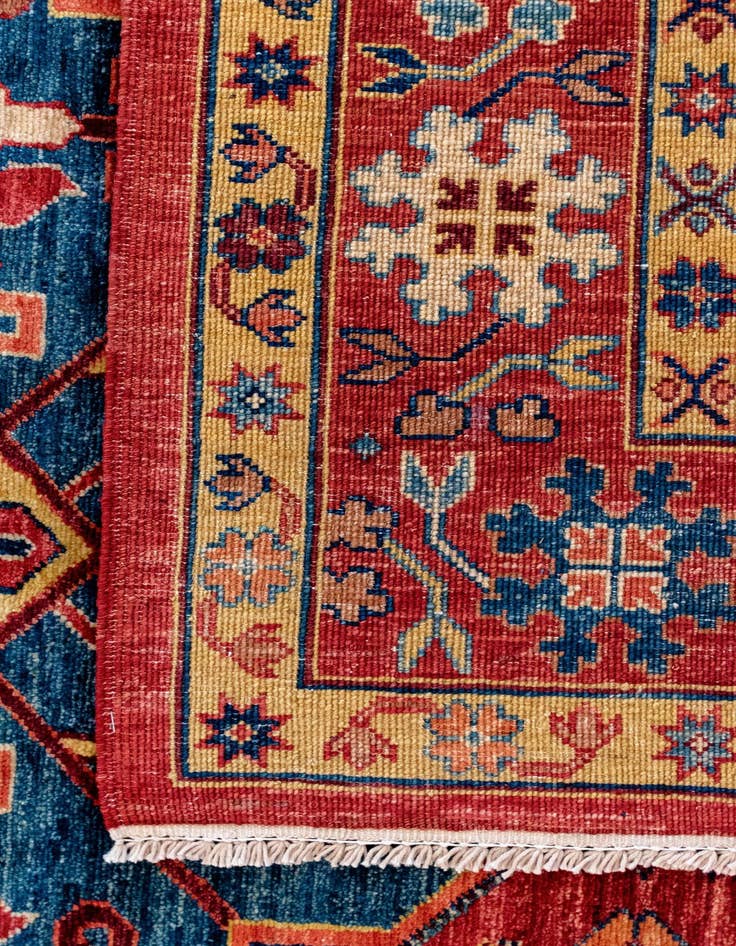 Detail image of 5' 11 x 7' 7 Sara Wool Rug