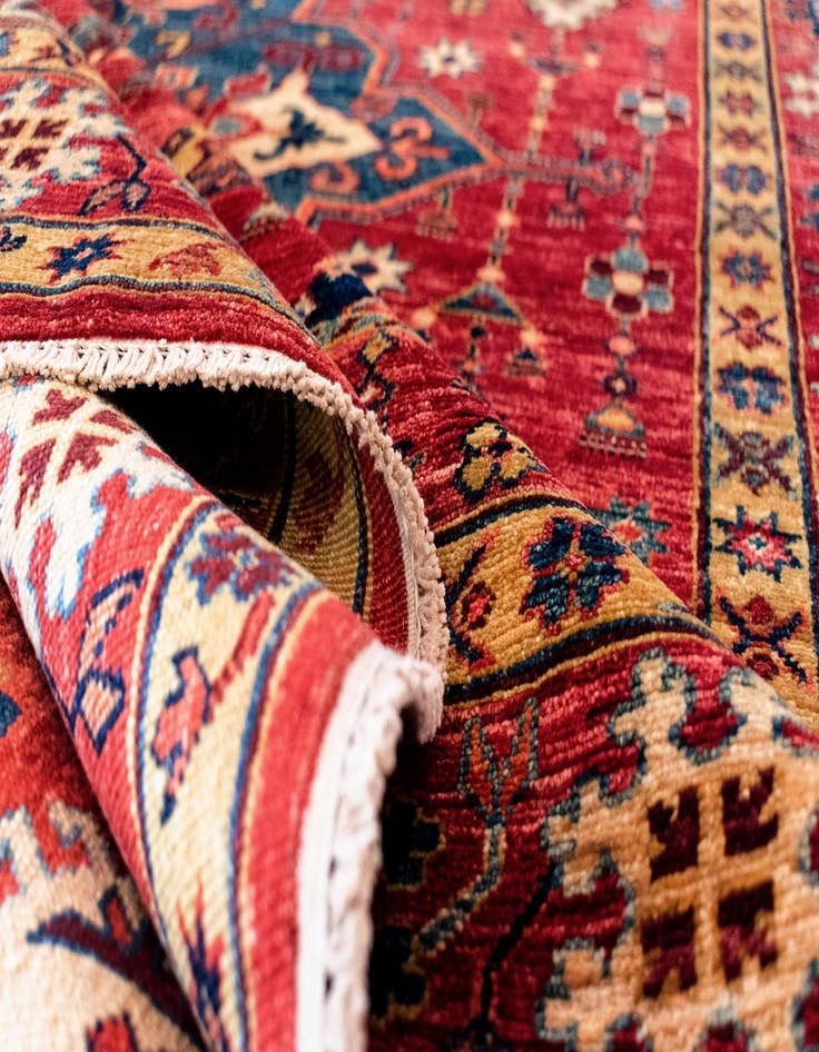 Detail image of 5' 11 x 7' 7 Sara Wool Rug