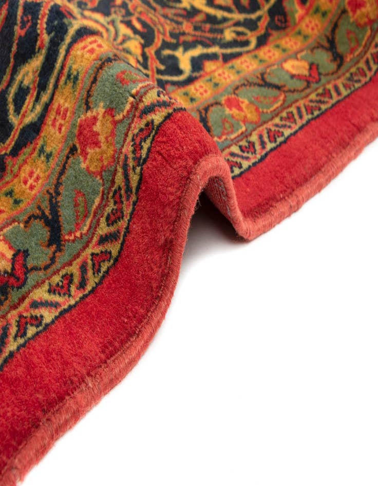 Detail image of 9' 9 x 13' Sarough Wool Rug