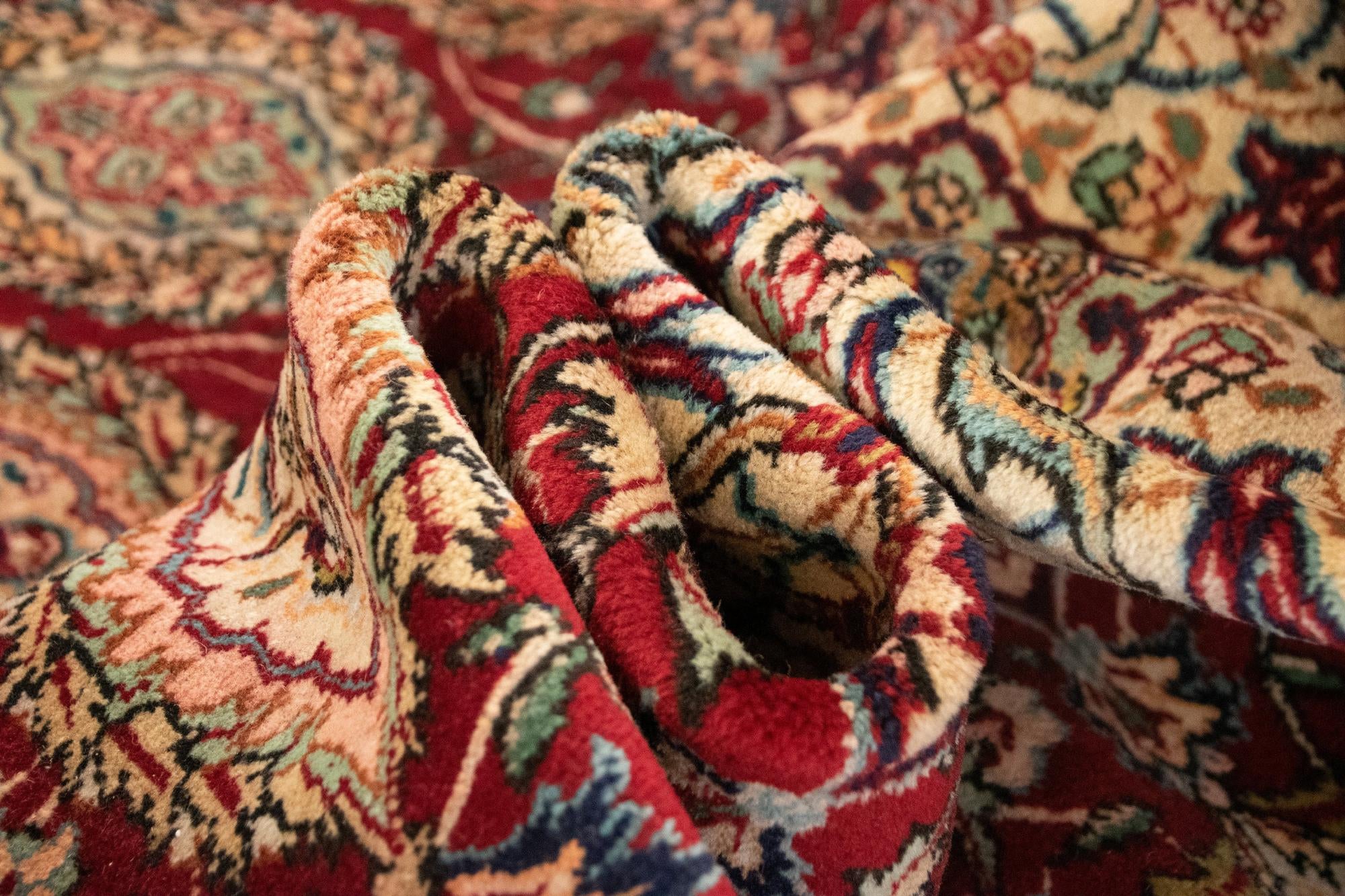 9' 1 x 15' 6 Hand Knotted Sarough Persian Wool Rug
