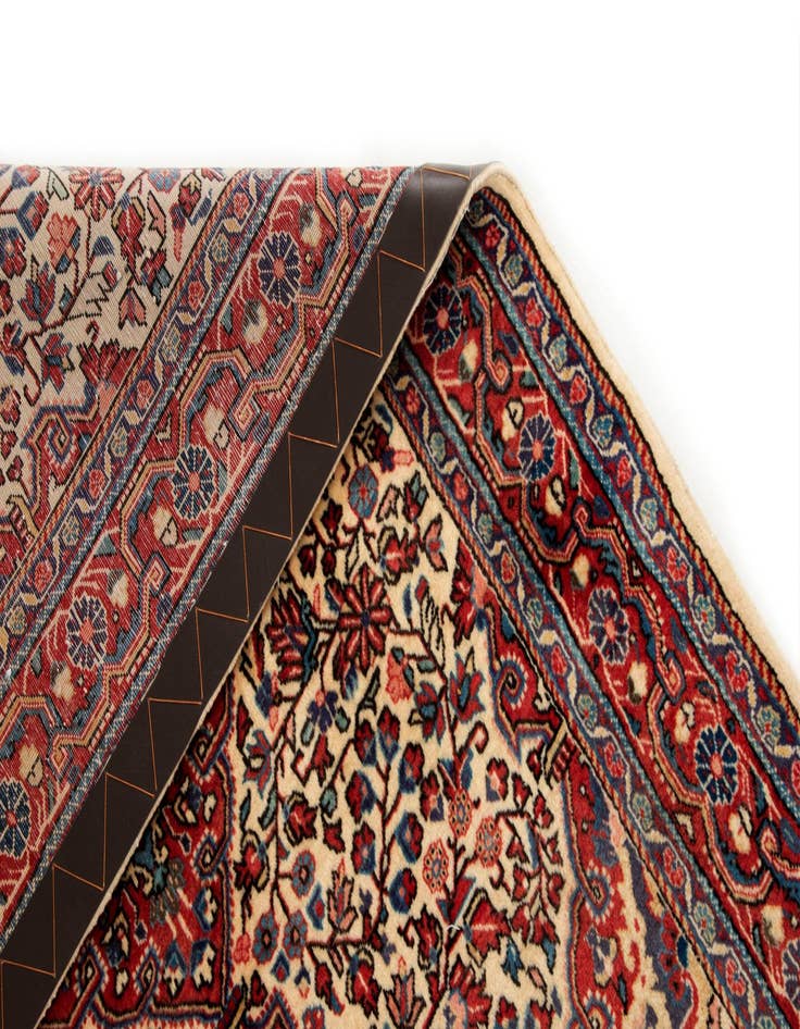 Detail image of 3' 5 x 5' 5  Hand Knotted Sarough Persian Wool Rug