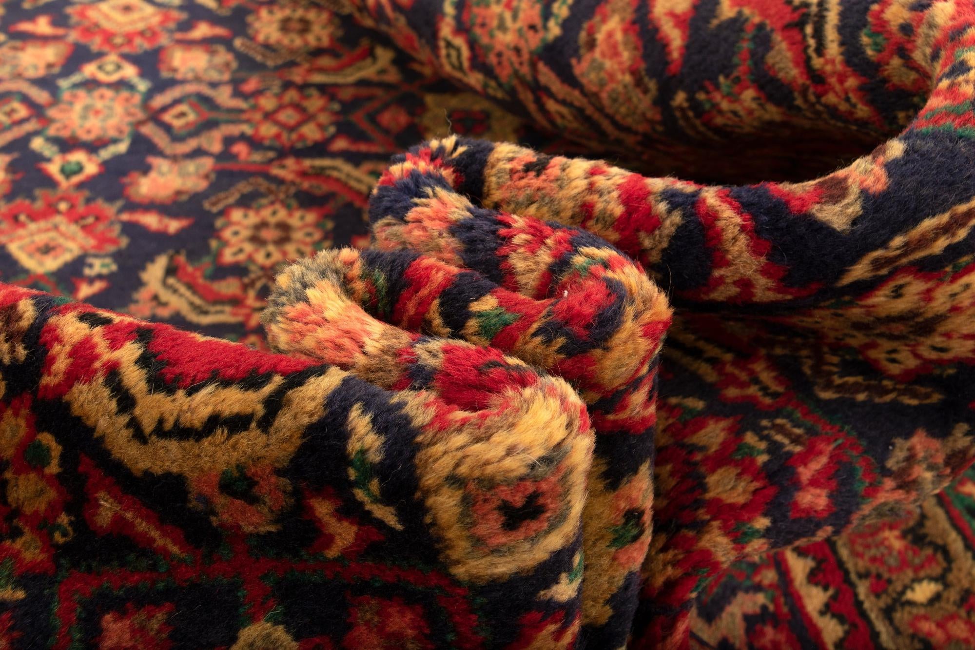 10' 2 x 12' 9 Hand Knotted Sarough Persian Wool Rug