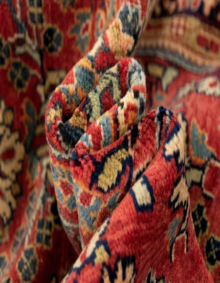 Detail image of 4' 5 x 6' 11  Hand Knotted Sarough Persian Wool Rug