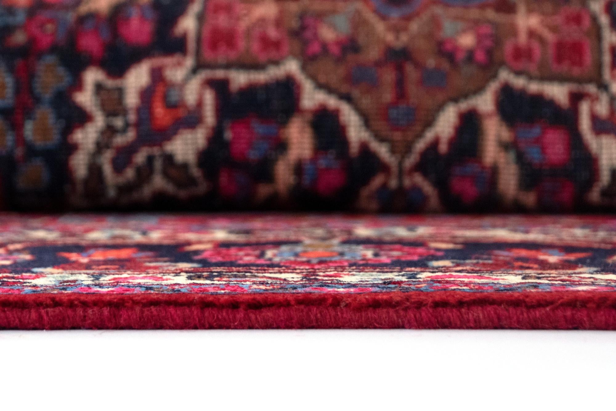 6' 10 x 9' 7 Sarough Wool Rug