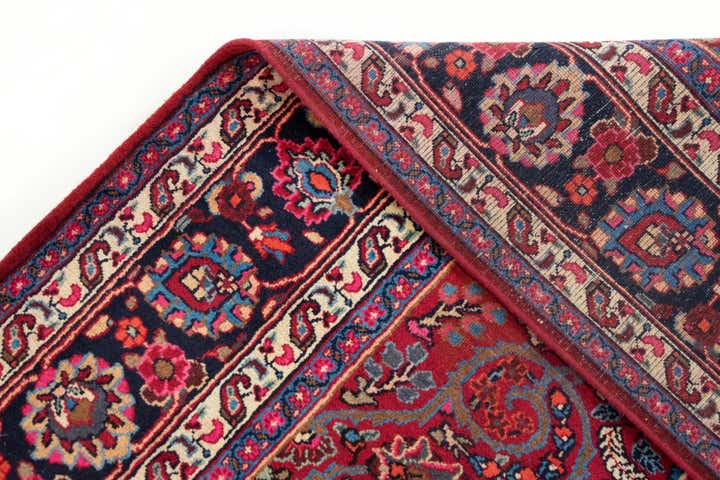 6' 10 x 9' 7 Sarough Wool Rug