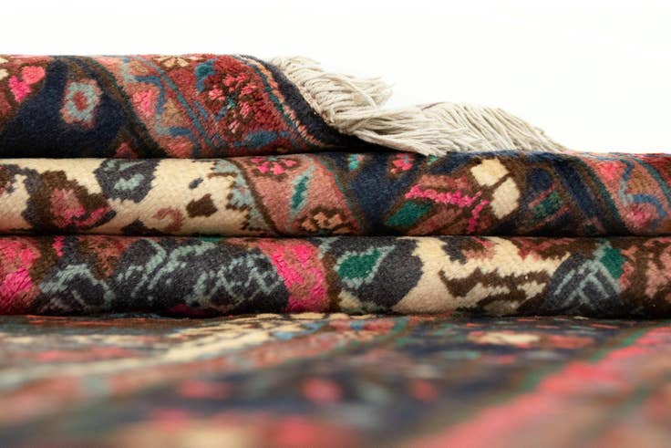 Detail image of 6' 4 x 9' 7 Hand Knotted Sarough Persian Wool Rug