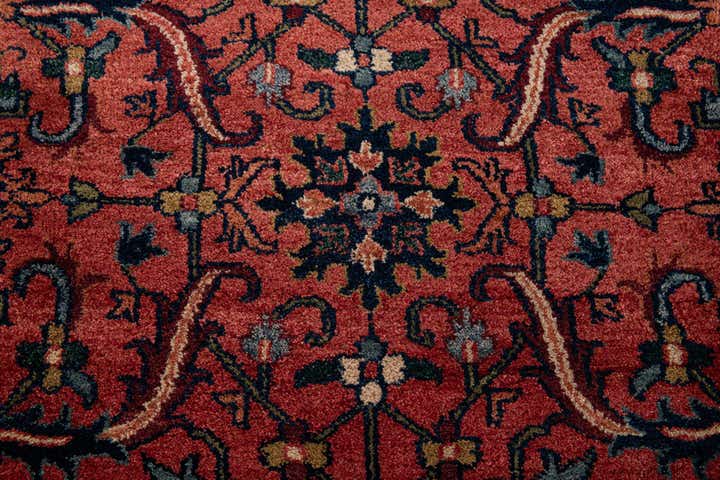 7' x 10' 6 Hand Knotted Sarough Wool Rug