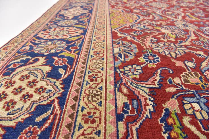 Detail image of 9' 2 x 12' 9 Hand Knotted Sarough Persian Wool Rug
