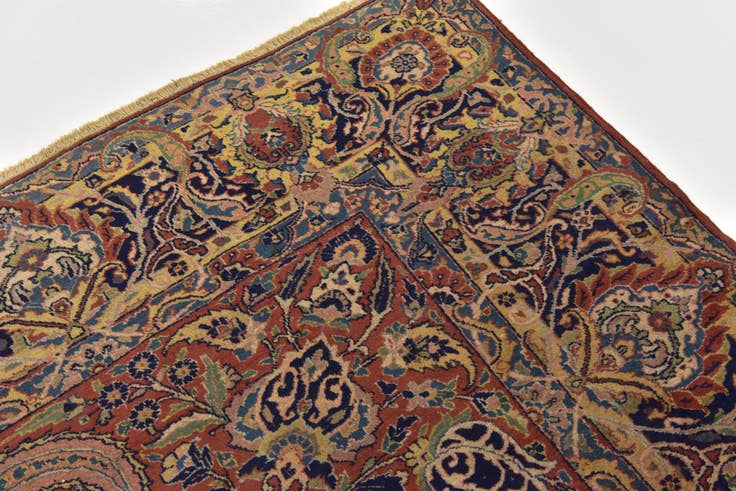 Detail image of 9' 3 x 11' 6 Hand Knotted Sarough Persian Wool Rug
