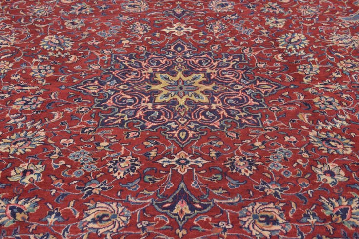 Detail image of 9' 10 x 13' Hand Knotted Sarough Persian Wool Rug