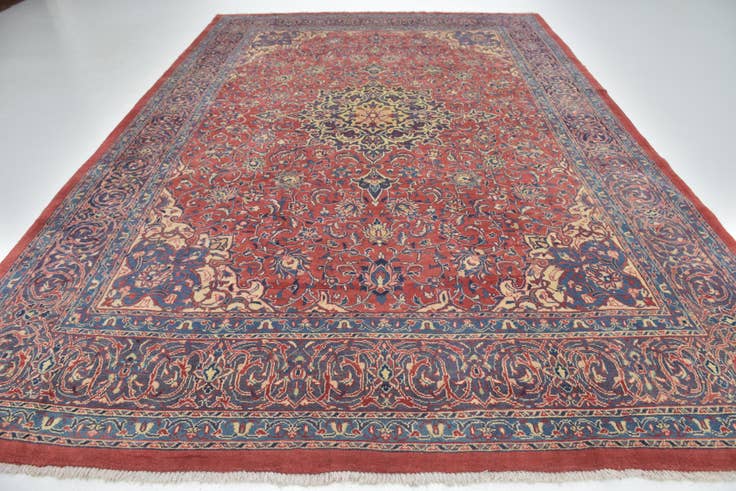 Detail image of 9' 8 x 13' 4 Hand Knotted Sarough Persian Wool Rug