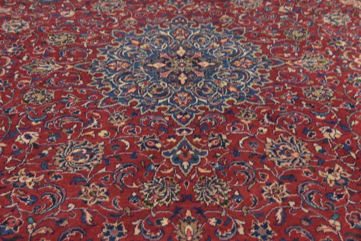 Detail image of 9' 8 x 13' Hand Knotted Sarough Persian Wool Rug