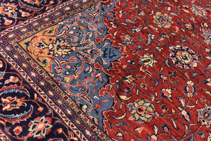 Detail image of 9' 9 x 13' Hand Knotted Sarough Persian Wool Rug