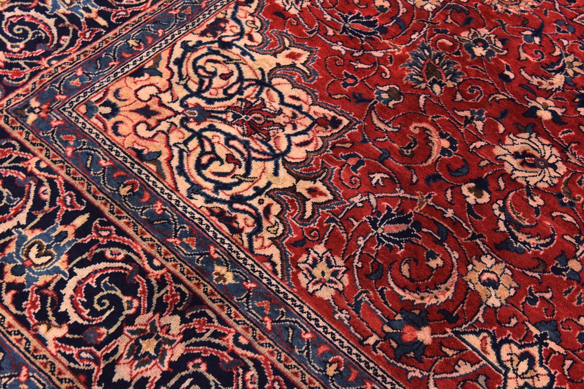 9' 10 x 13' 2 Hand Knotted Sarough Persian Wool Rug