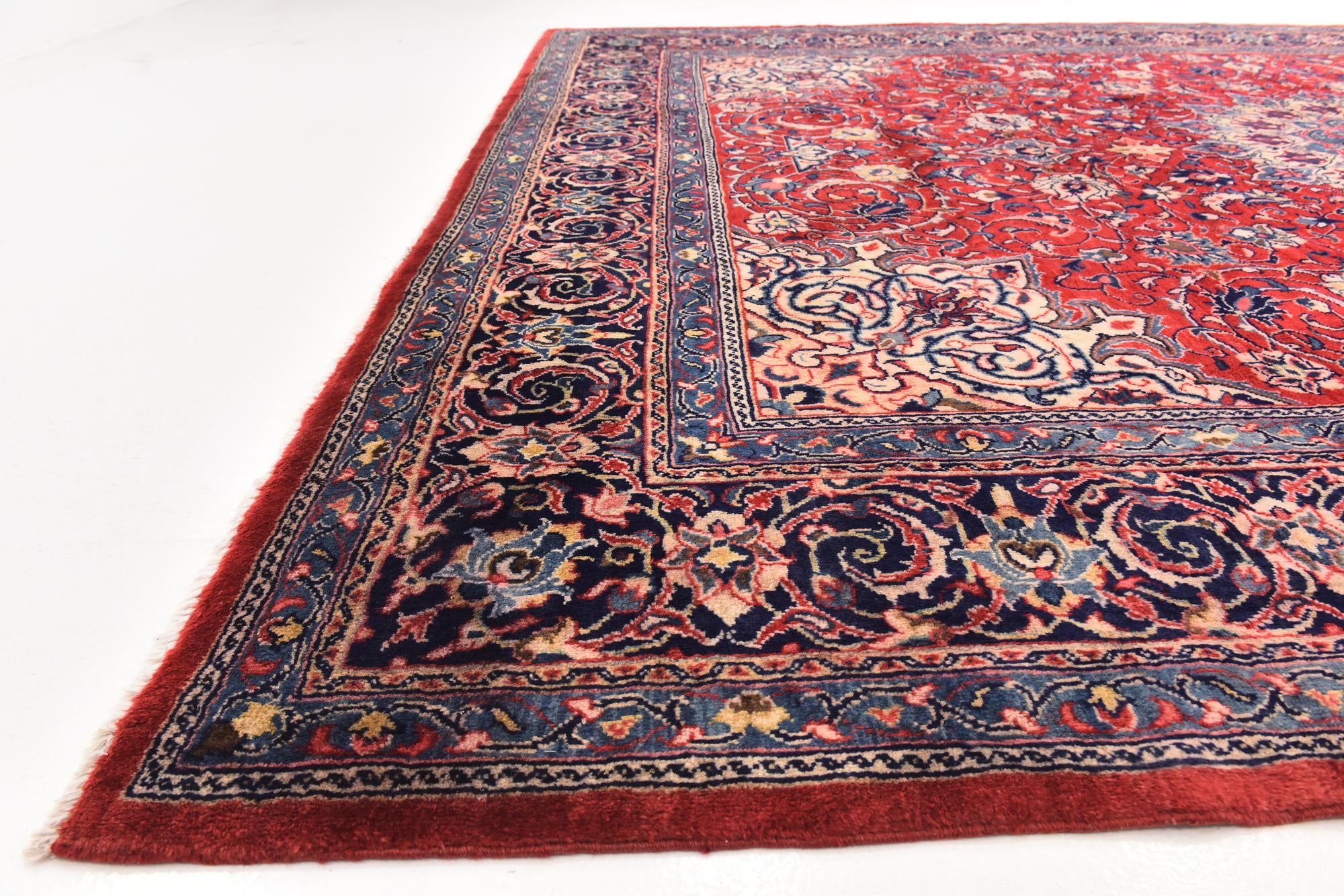 9' 10 x 13' 2 Hand Knotted Sarough Persian Wool Rug
