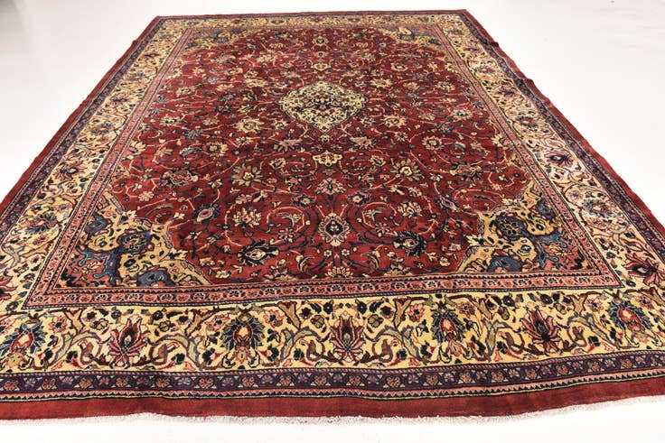 Detail image of 9' 9 x 12' 10 Hand Knotted Sarough Persian Wool Rug