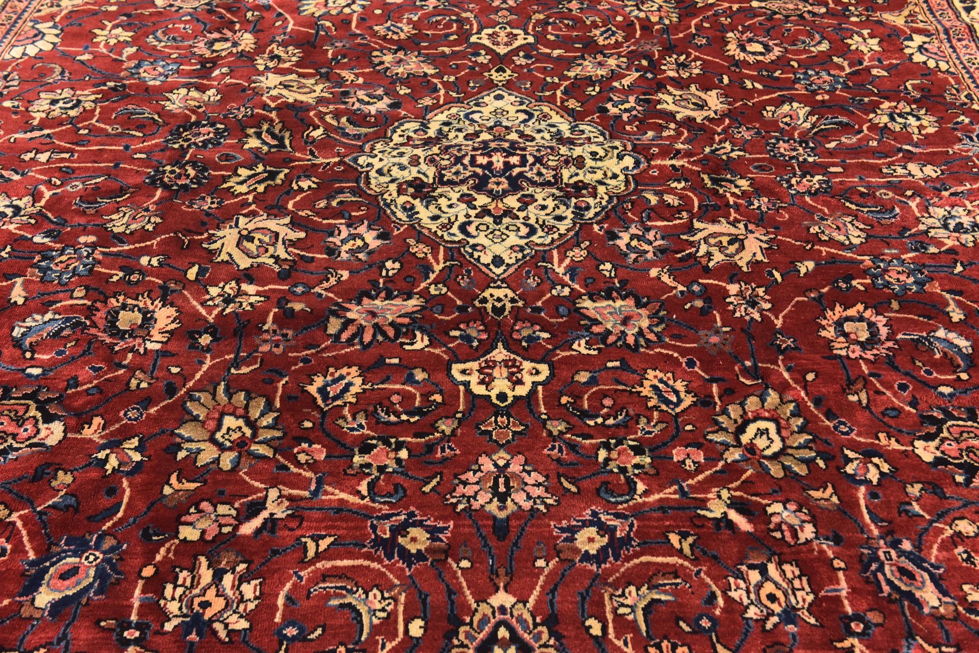 9' 9 x 12' 10 Hand Knotted Sarough Persian Wool Rug