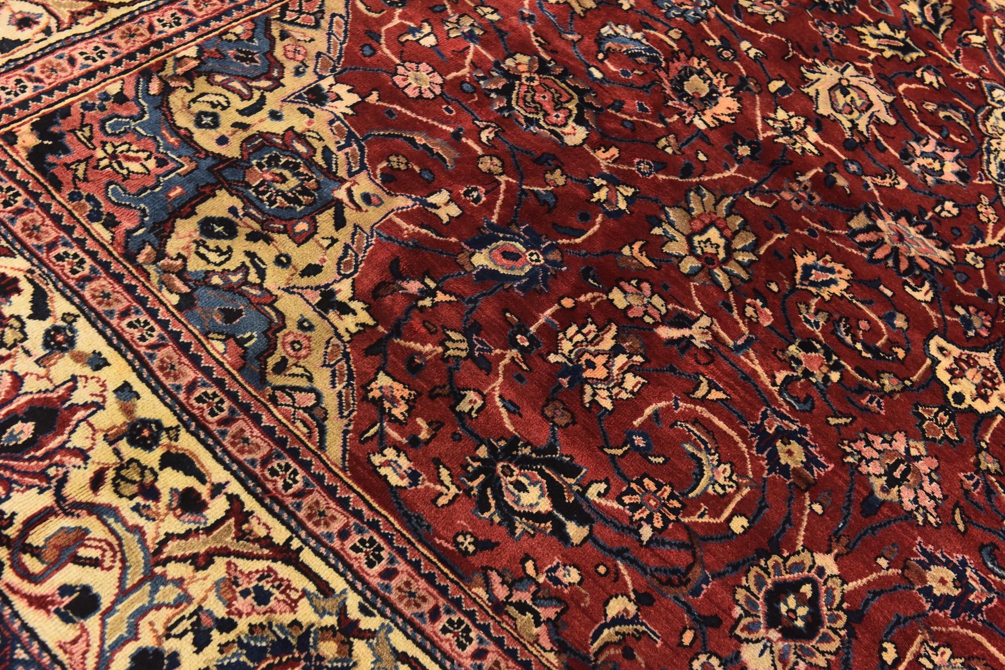 9' 9 x 12' 10 Hand Knotted Sarough Persian Wool Rug