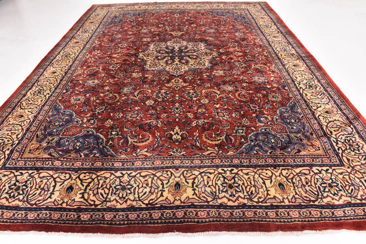 Detail image of 10' x 13' 5 Hand Knotted Sarough Persian Wool Rug