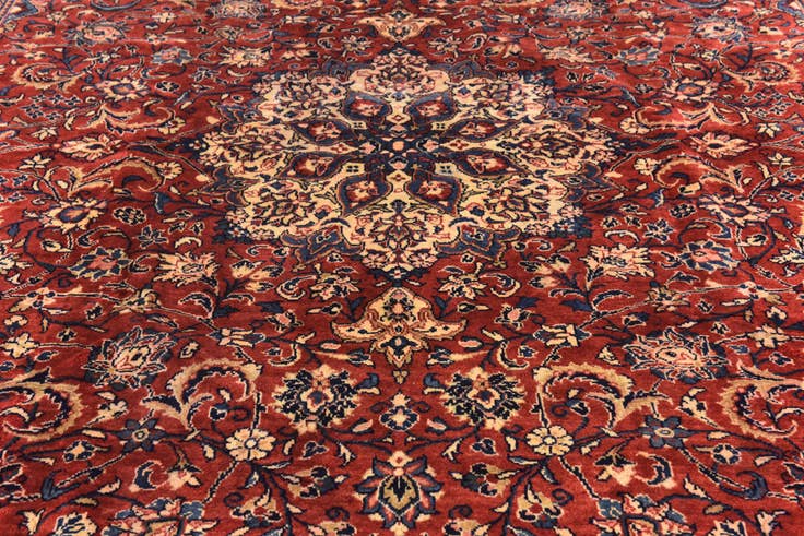 Detail image of 10' x 13' 5 Hand Knotted Sarough Persian Wool Rug