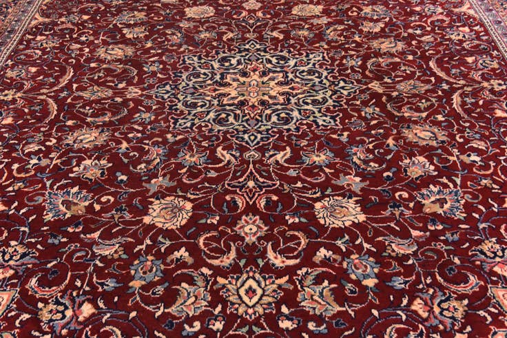 Detail image of 10' x 13' 2 Hand Knotted Sarough Persian Wool Rug