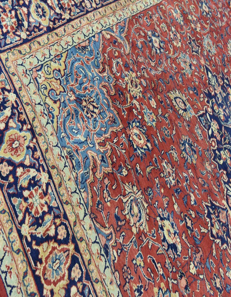 Detail image of 9' 8 x 13' 6  Hand Knotted Sarough Persian Wool Rug