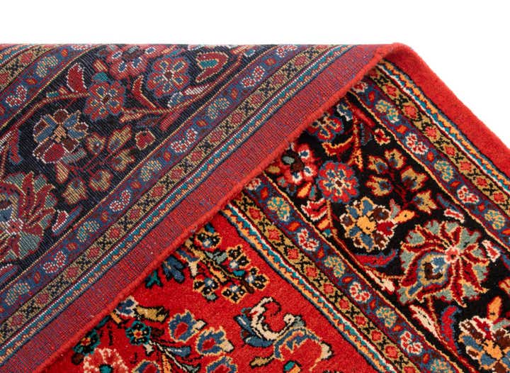 7' 11 x 10' 8 Sarouk Rug