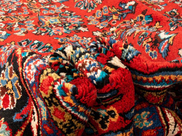 7' 11 x 10' 8 Sarouk Rug