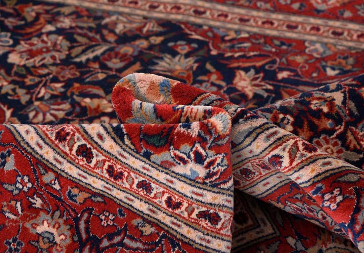 Detail image of 4' 1 x 7' 5 Sarouk Wool Rug