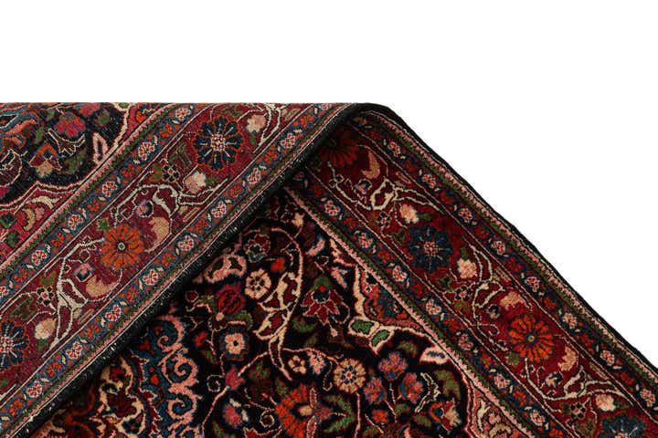 4' 4 x 6' 11 Sarouk Rug
