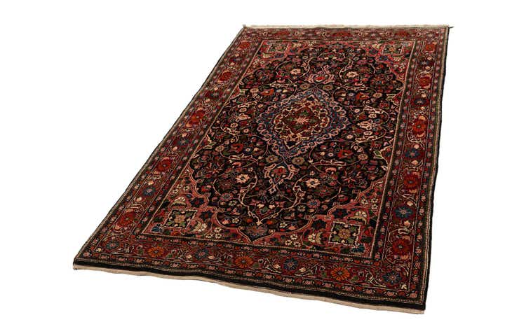 4' 4 x 6' 11 Sarouk Rug