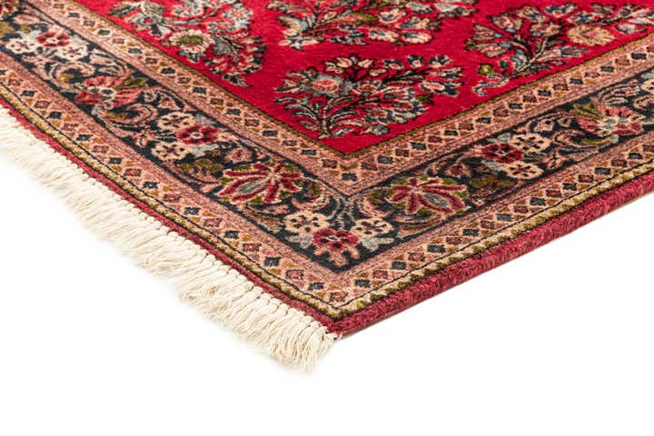 4' 1 x 6' 5 Sarouk Rug